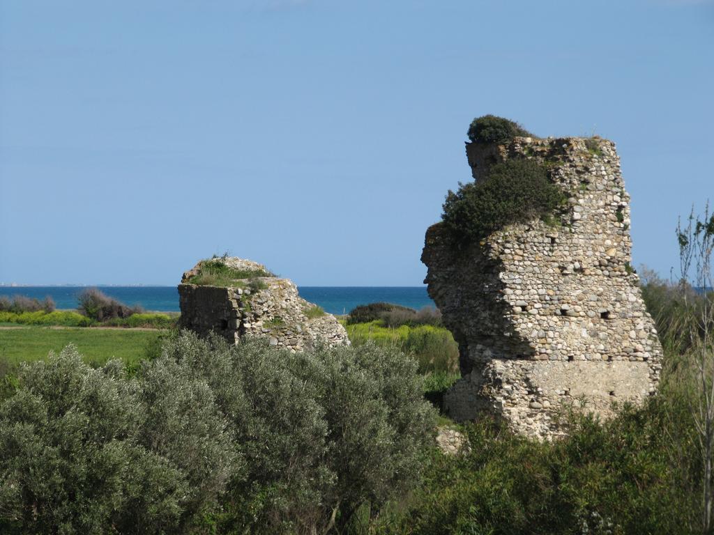 Agriturismo Torre Del Golfo Кропани Экстерьер фото