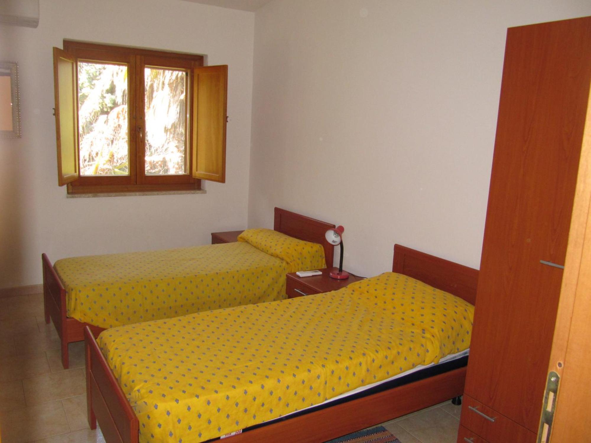 Agriturismo Torre Del Golfo Кропани Экстерьер фото
