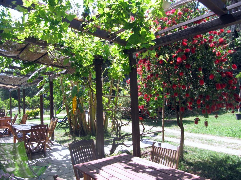 Agriturismo Torre Del Golfo Кропани Экстерьер фото