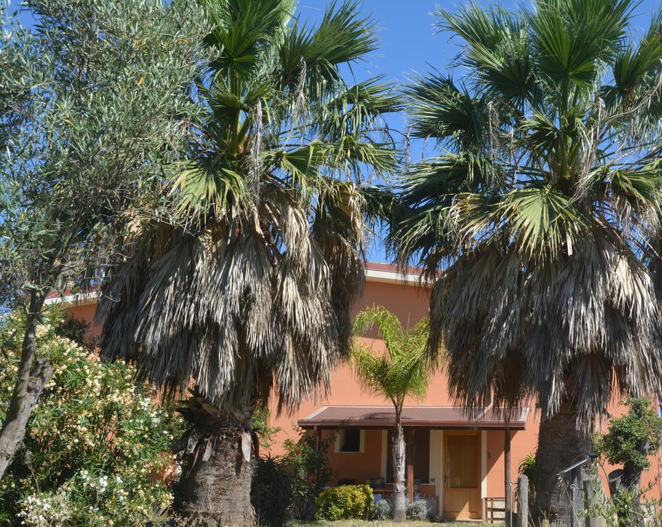 Agriturismo Torre Del Golfo Кропани Экстерьер фото